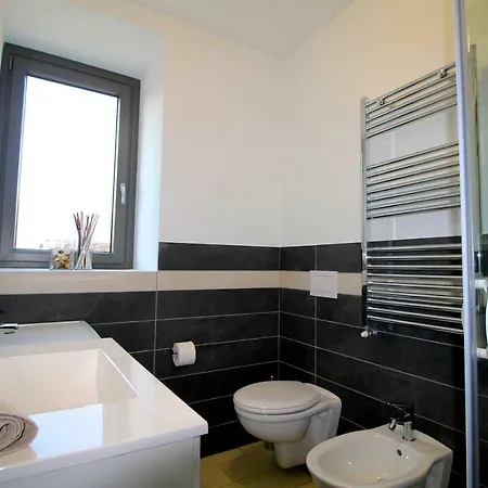 Camillo Apartment *